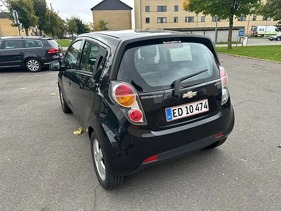 Chevrolet Spark 2012 photo 2