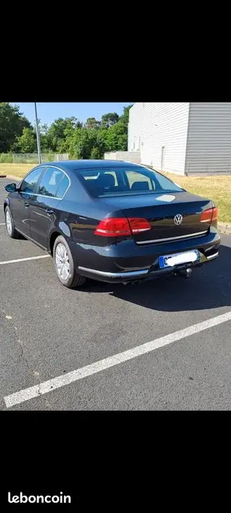 Volkswagen Passat 2012 photo 2