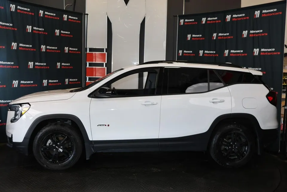 GMC Terrain 2024 photo 3