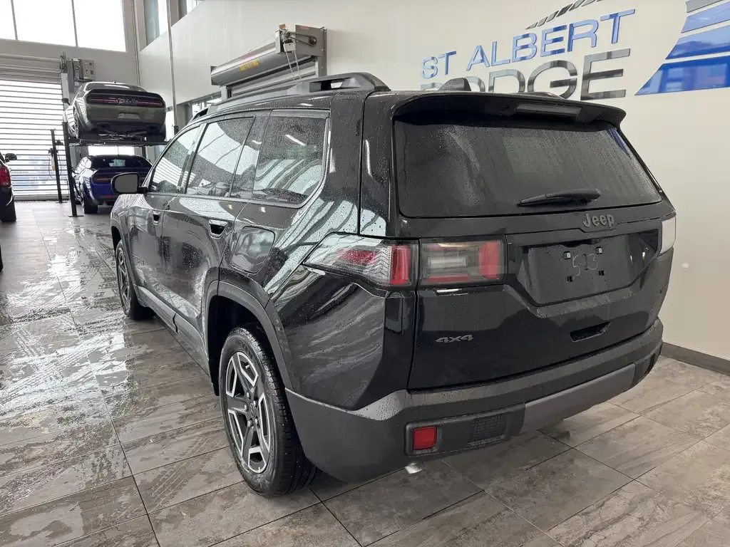 Jeep Cherokee 2026 photo 3