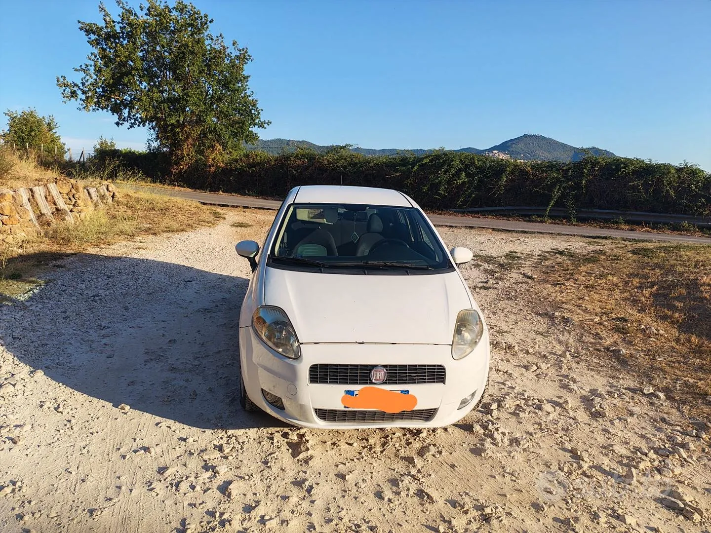 Fiat Grande Punto 2009 photo 2