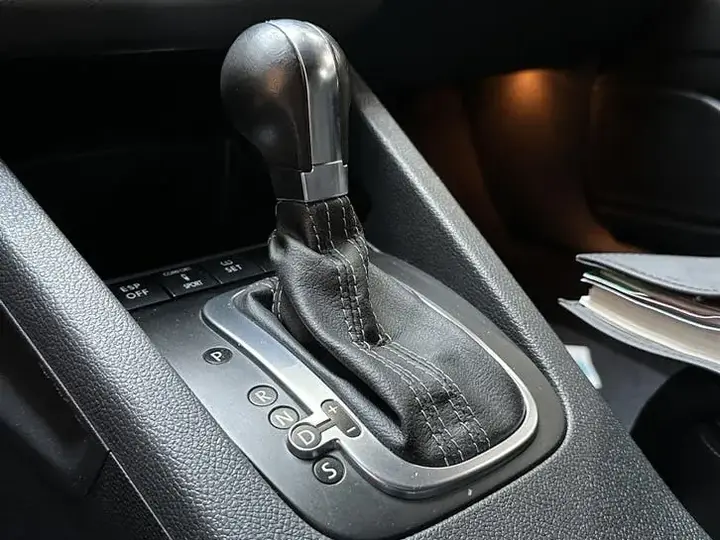 Volkswagen Scirocco 2008 photo 3