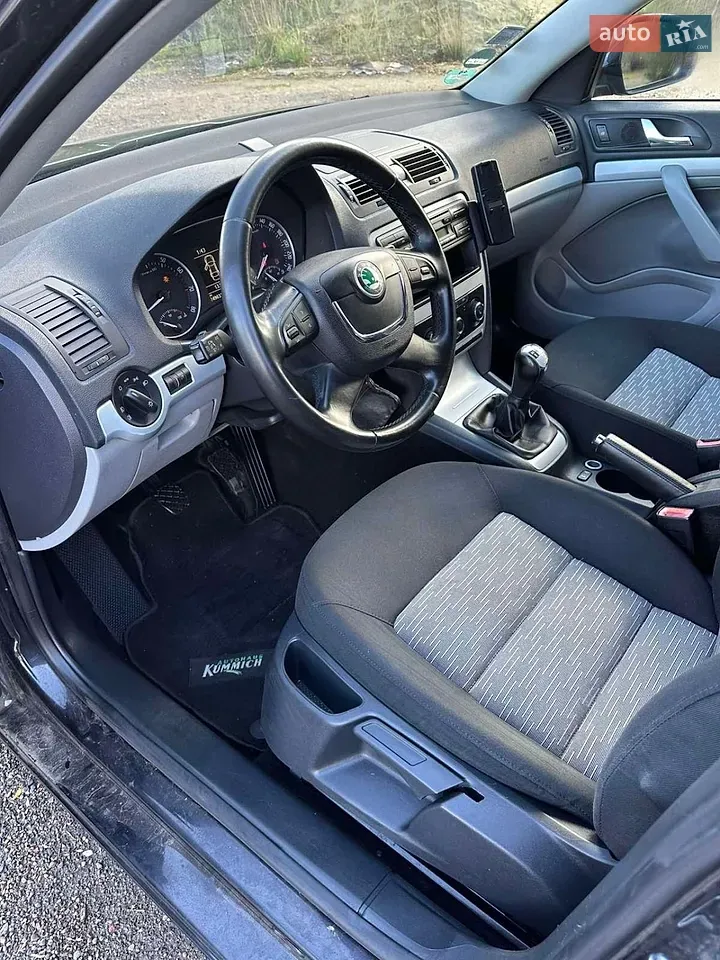 Skoda Octavia 2009 photo 3