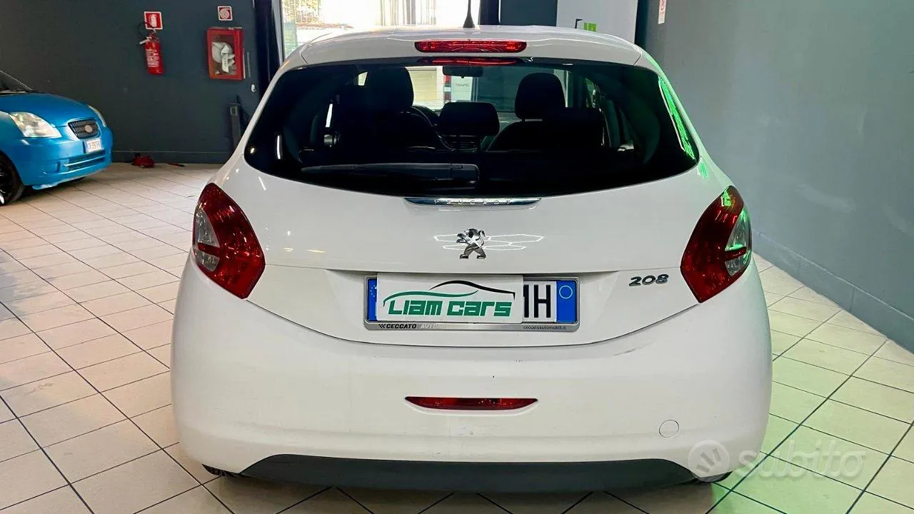 Peugeot 208 2015 photo 5