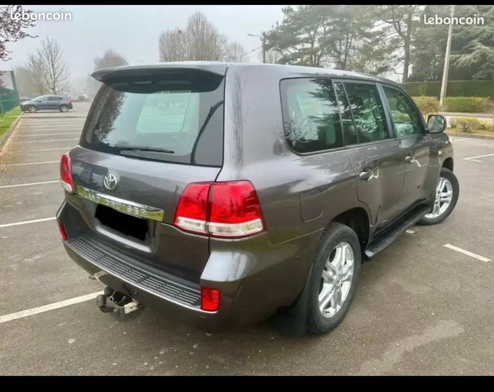 Toyota Land Cruiser 2007 photo 2
