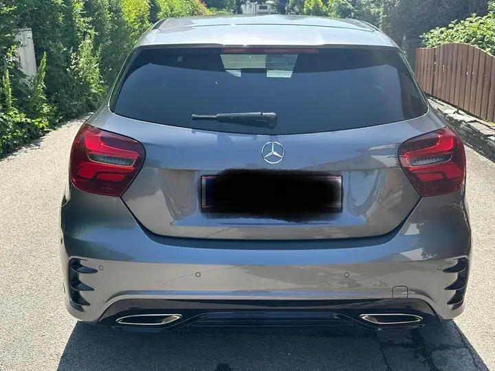 Mercedes-Benz A-Class 2017 photo 2