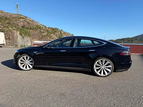 Tesla Model S 2013 photo 3