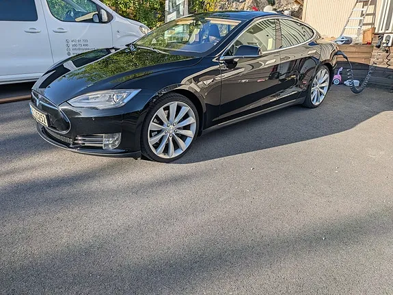 Tesla Model S 2013 photo 5