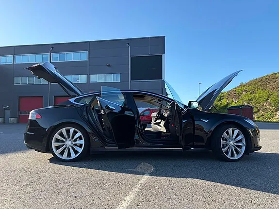 Tesla Model S 2013 photo 4