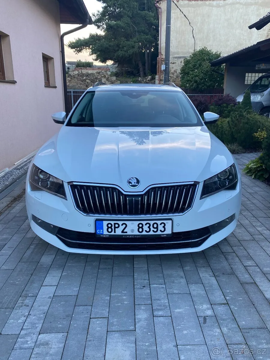 Skoda Superb 2017 photo 2