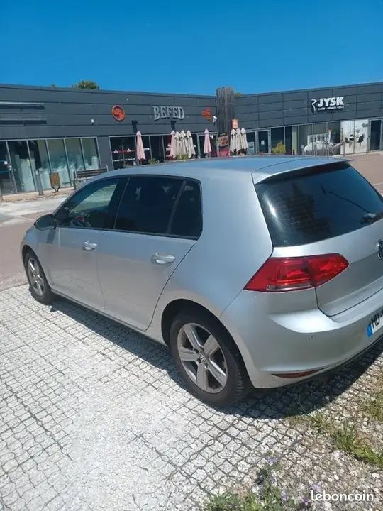 Volkswagen Golf 2013 photo 2