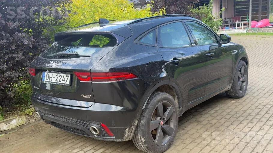 Jaguar E-Pace 2018 photo 2