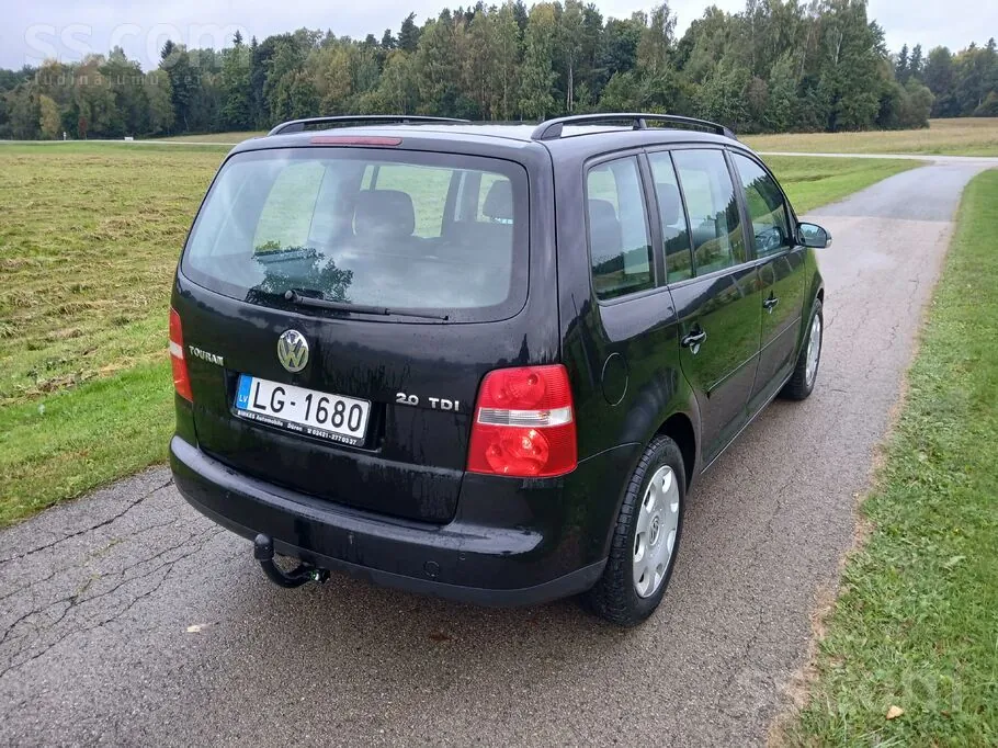 Volkswagen Touran 2005 photo 3