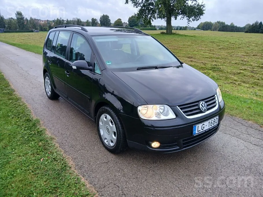 Volkswagen Touran 2005 photo 2