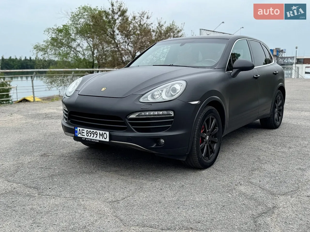 Porsche Cayenne 2011 photo 2
