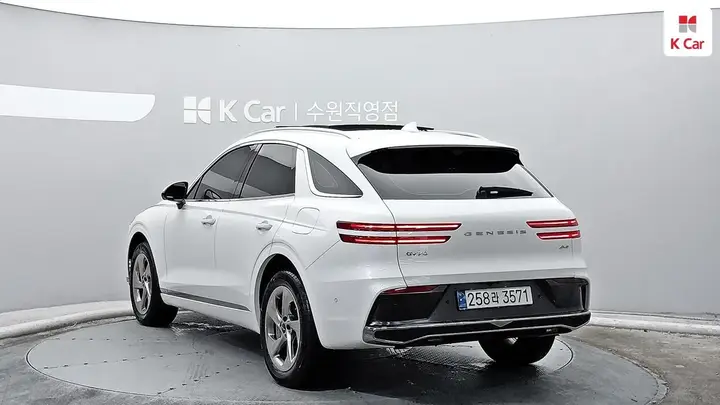 Genesis Gv70 2025 photo 2