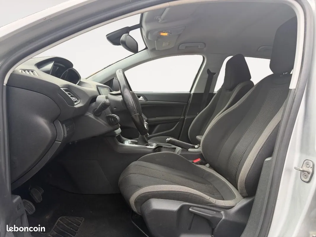 Peugeot 308 2016 photo 2
