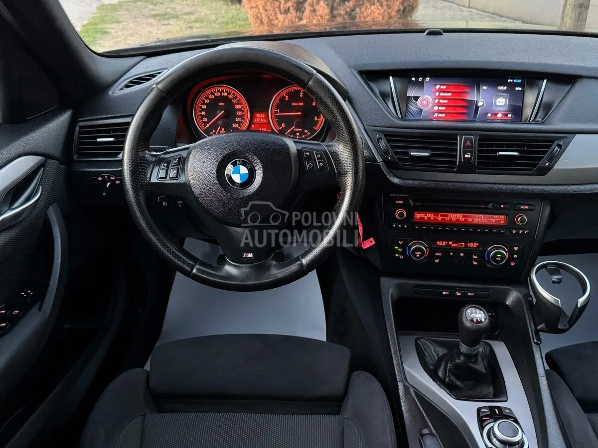 BMW X1 2012 photo 2