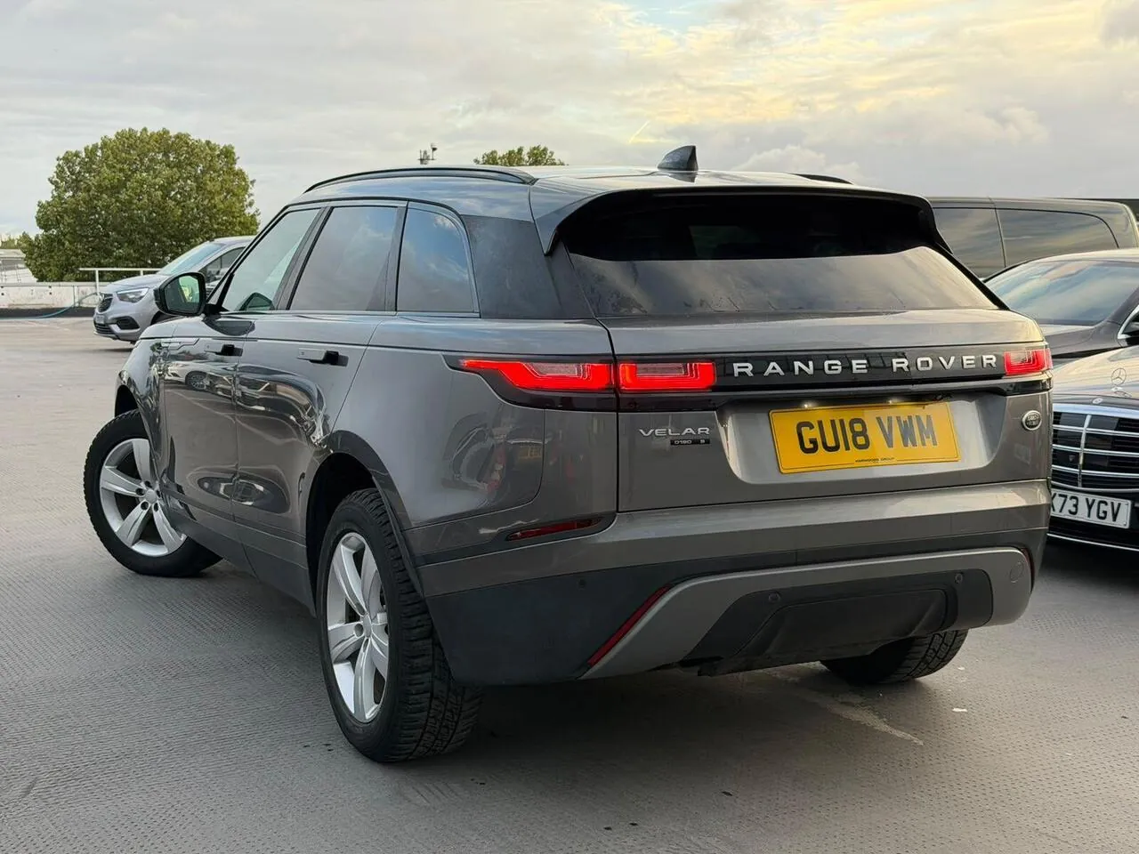 Land Rover Range Rover Velar 2018 photo 3