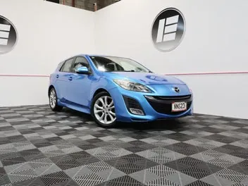 Mazda Axela 2010 photo 2