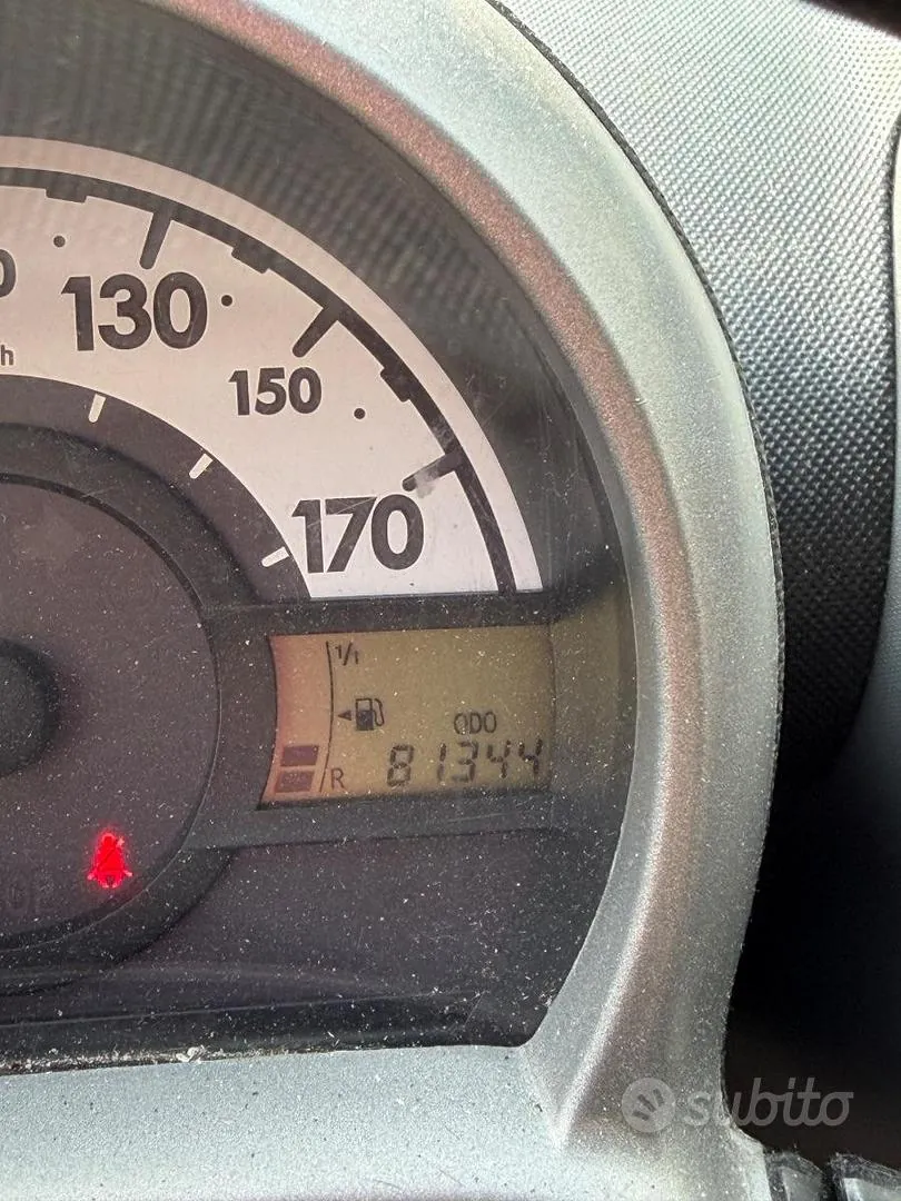 Peugeot 107 2012 photo 5