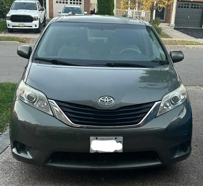 Toyota Sienna 2013 photo 5