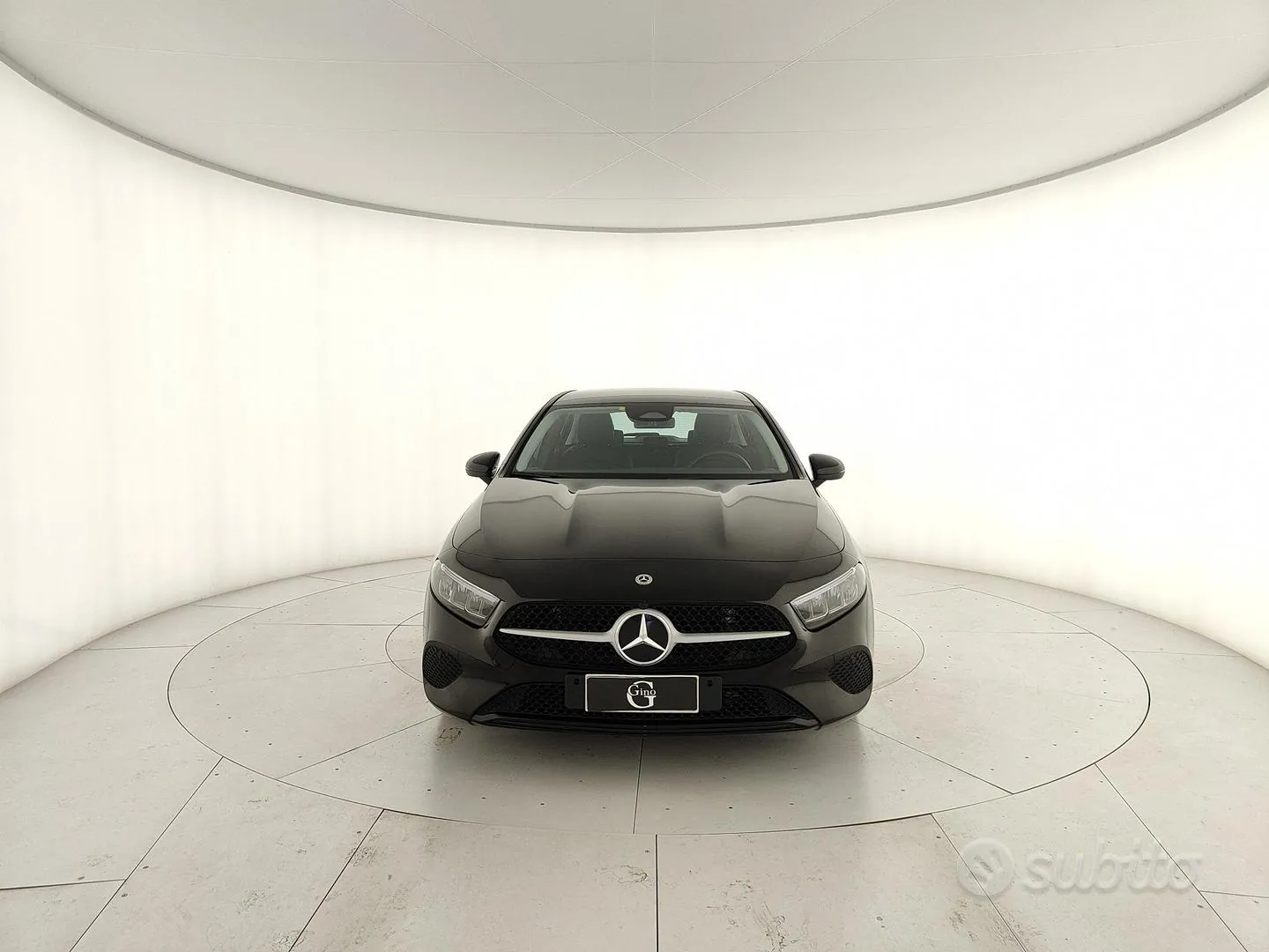 Mercedes-Benz A 180 2023 photo 2