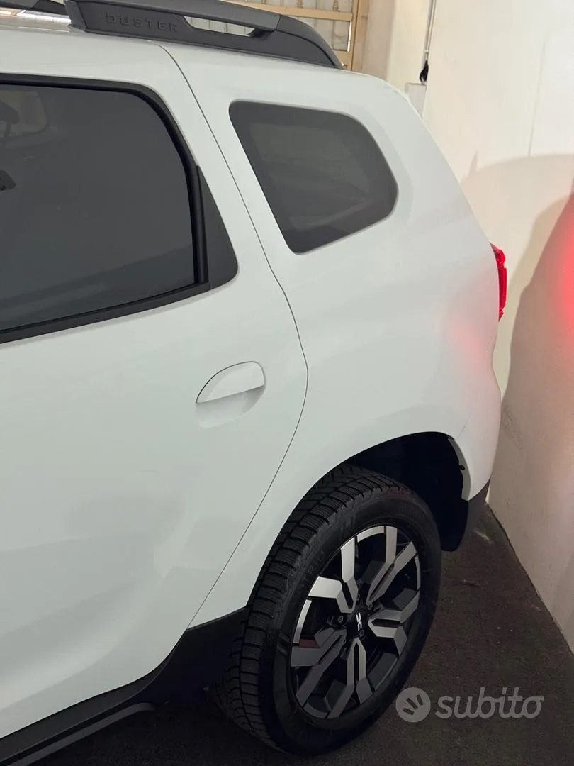 Dacia Duster 2023 photo 4