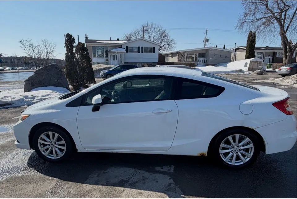Honda Civic 2012 photo 4