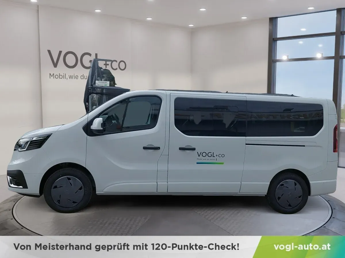 Renault Trafic 2026 photo 2