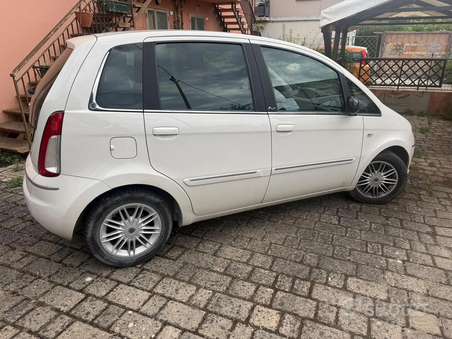 Lancia Musa 2012 photo 2