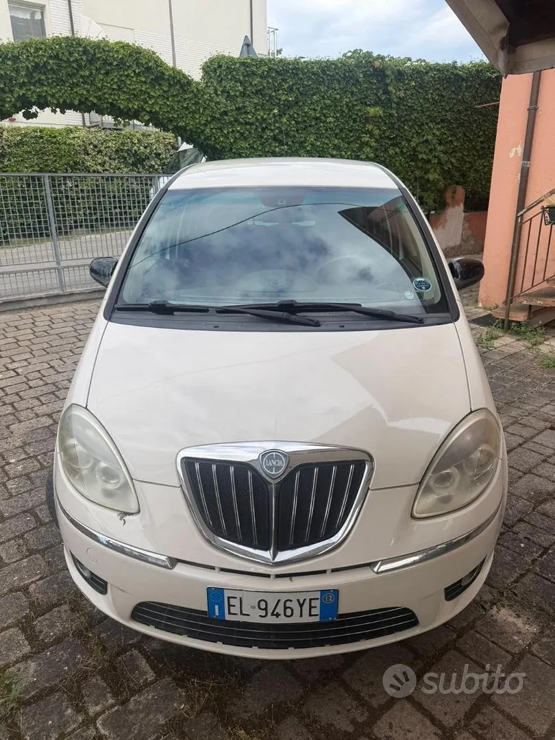 Lancia Musa 2012 photo 3