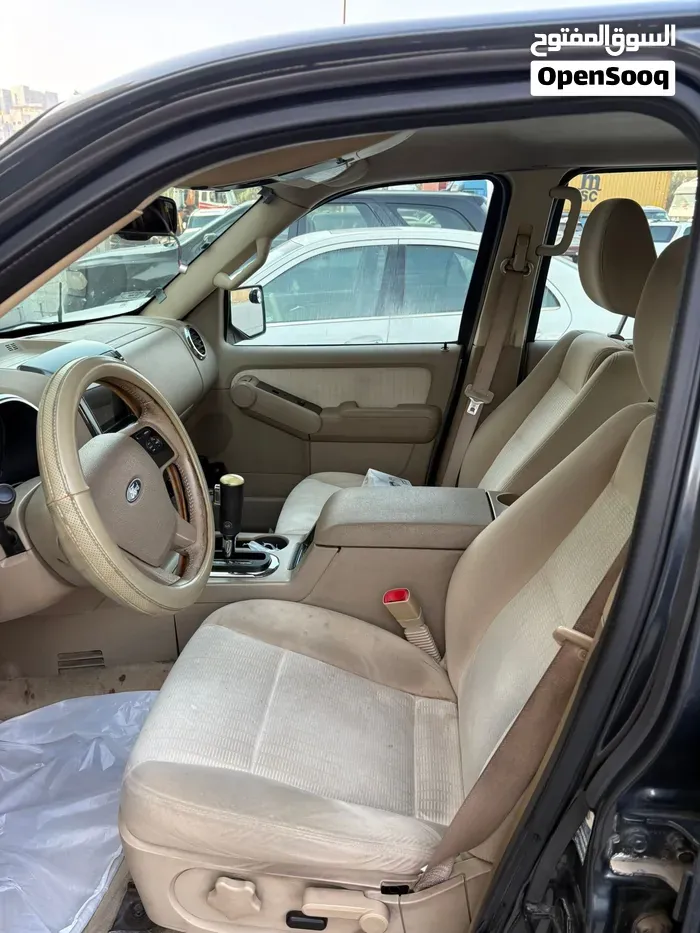Ford Explorer 2010 photo 4