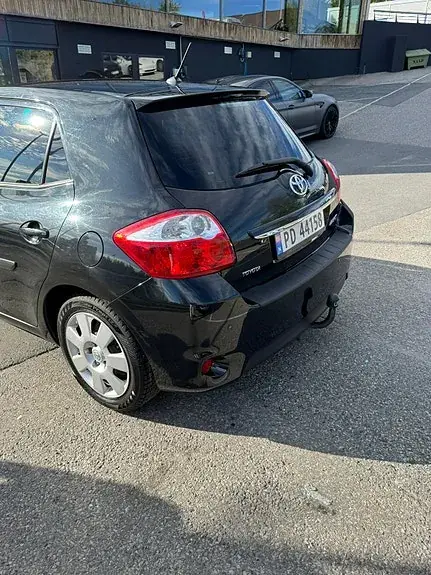 Toyota Auris 2010 photo 5