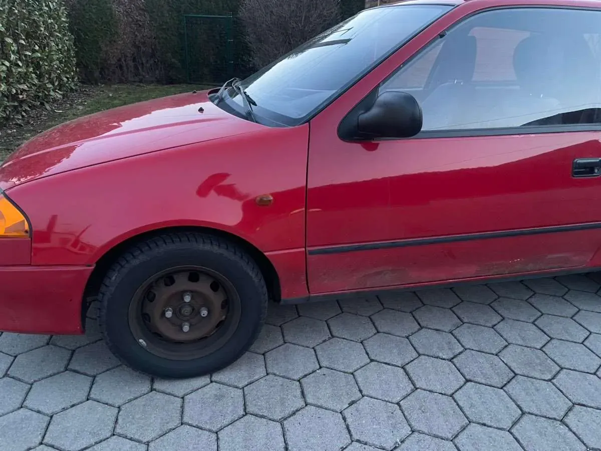 Subaru Justy 2001 photo 2