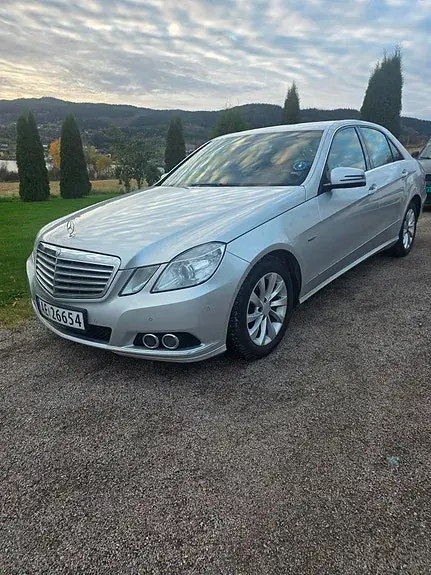 Mercedes-Benz E 220 D