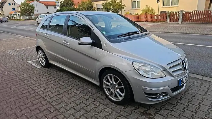Mercedes-Benz B200 Turbo