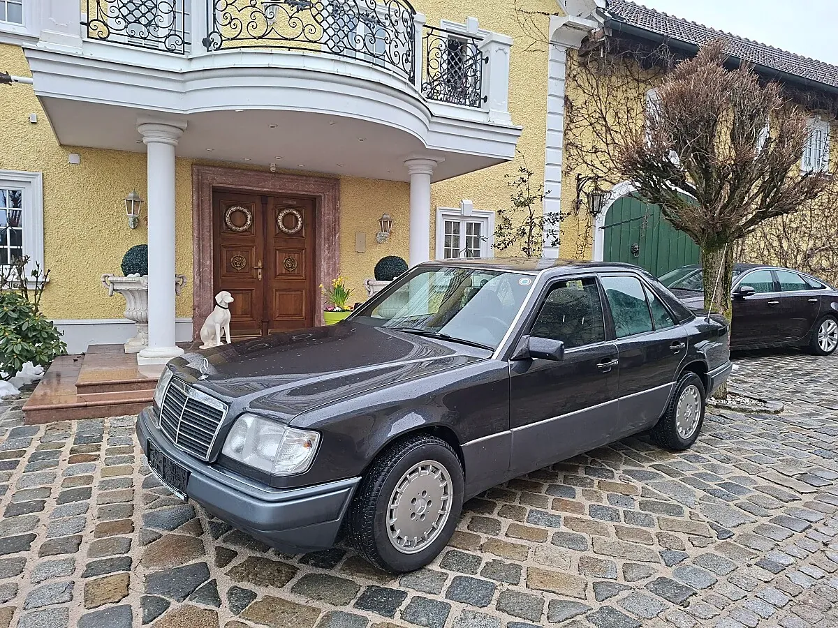 Mercedes-Benz E-Class 1995 photo 2