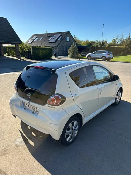 Toyota Aygo 2012 photo 4