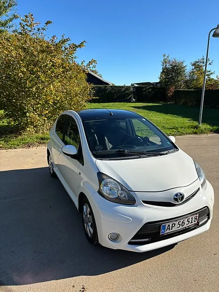 Toyota Aygo 2012 photo 3