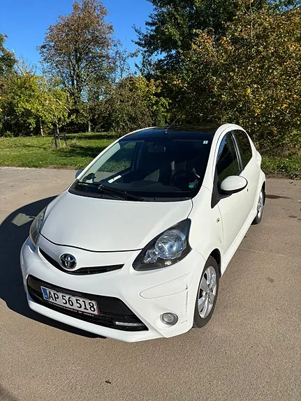 Toyota Aygo 2012 photo 2