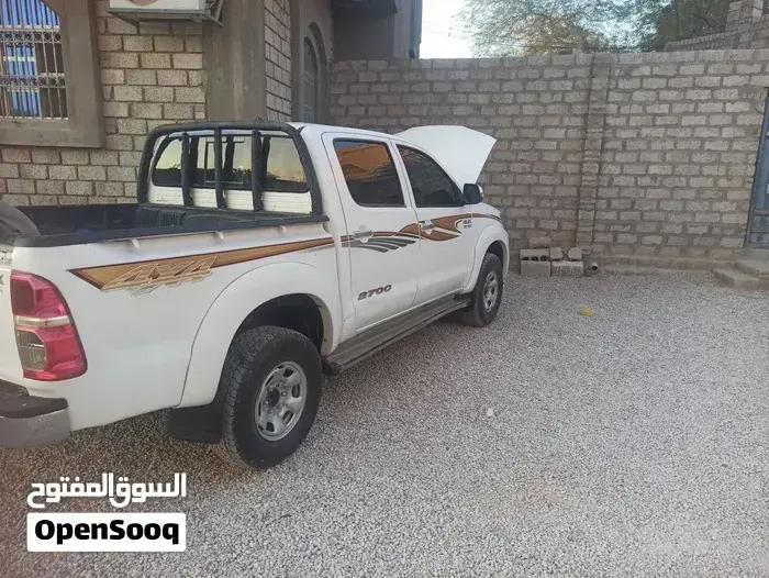 Toyota Hilux 2012 photo 3