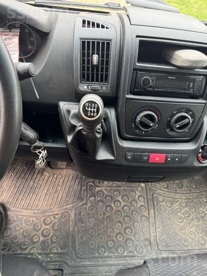Peugeot Boxer 2013 photo 5