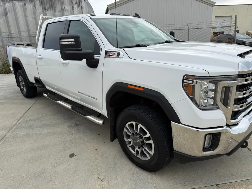GMC Sierra 3500Hd 2023 photo 2