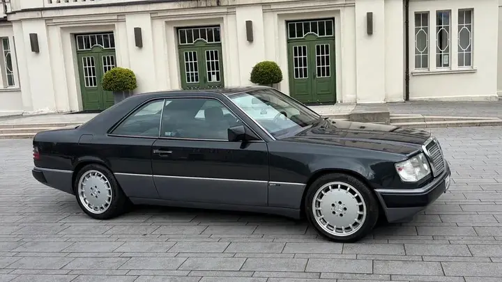 Mercedes-Benz 230 Ce Coupe