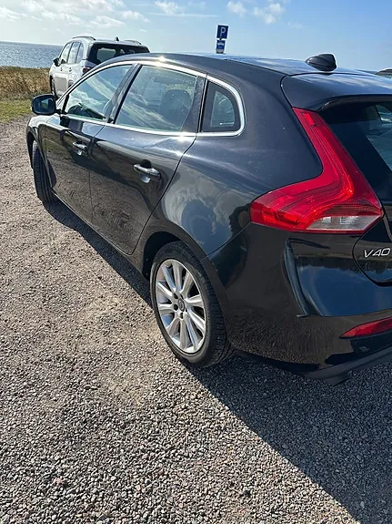 Volvo V40 2014 photo 2