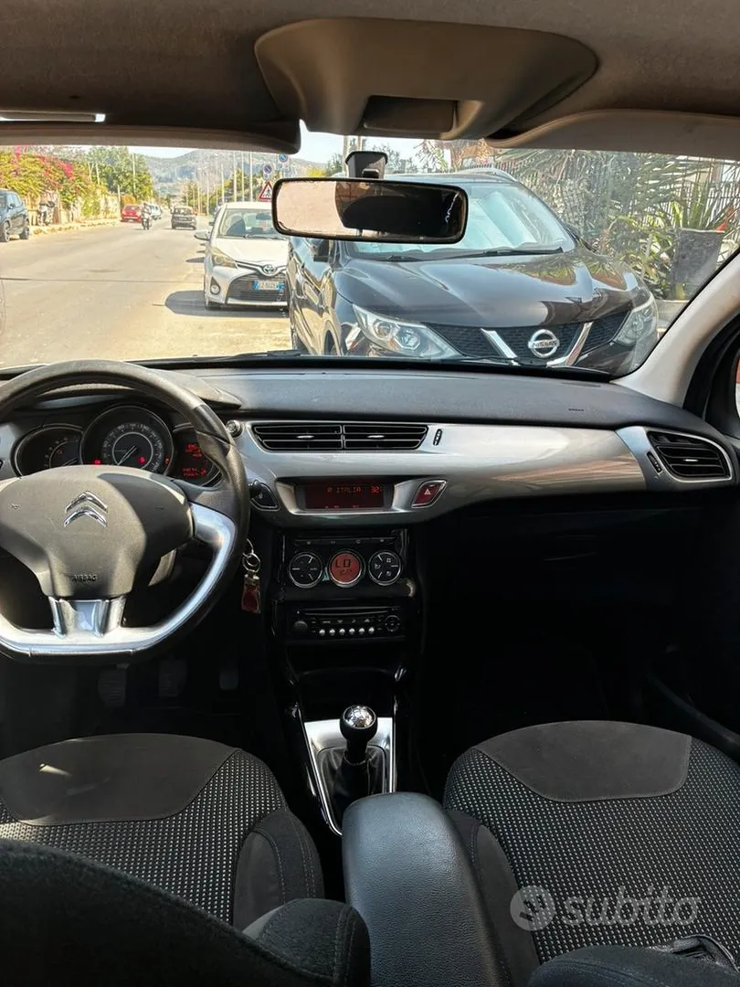 Citroen C3 2012 photo 3