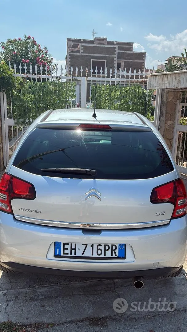 Citroen C3 2012 photo 2