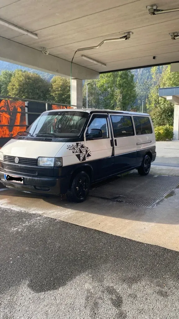 Volkswagen T4 1997 photo 2