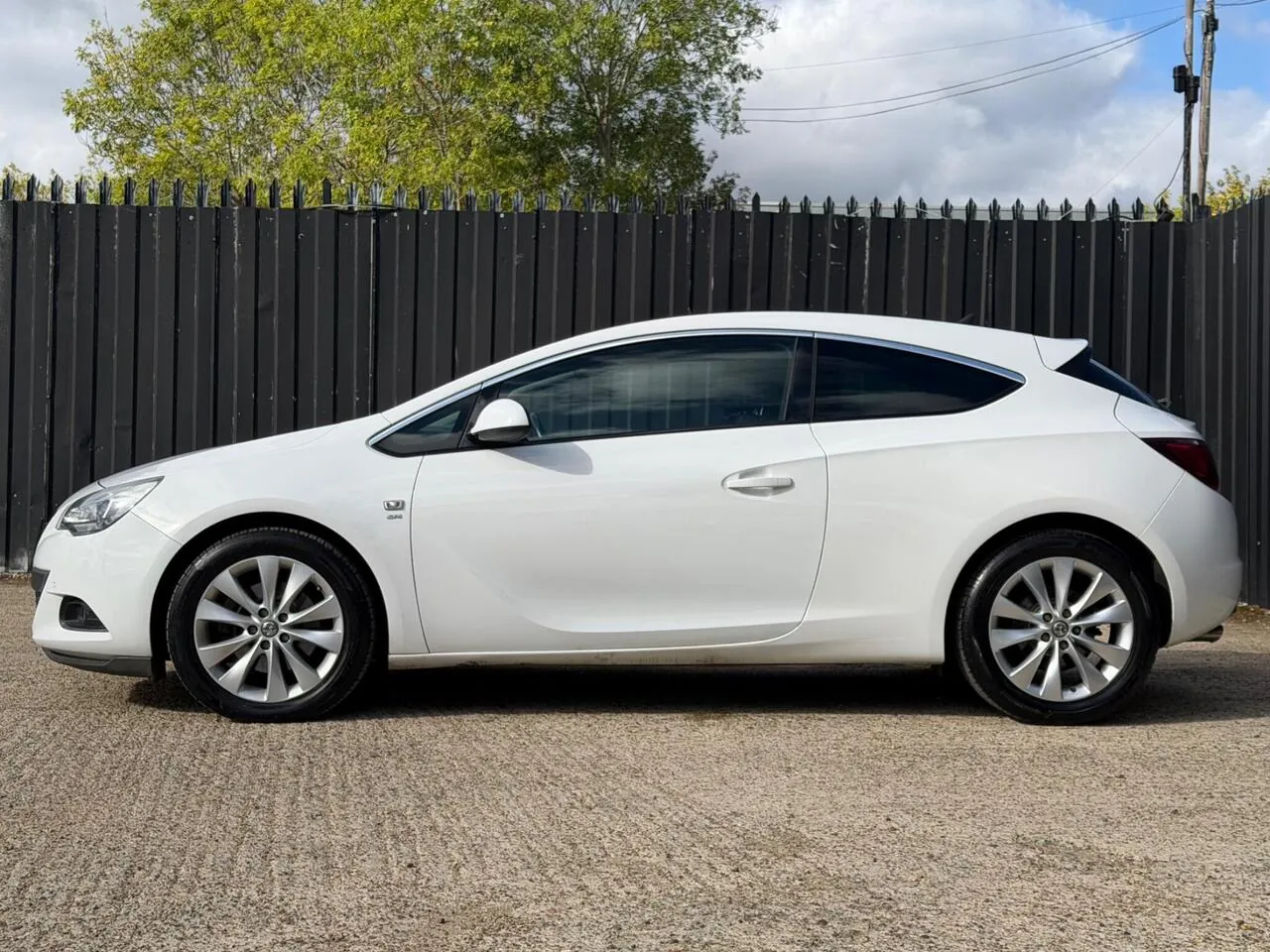 Vauxhall Astra Gtc 2014 photo 5